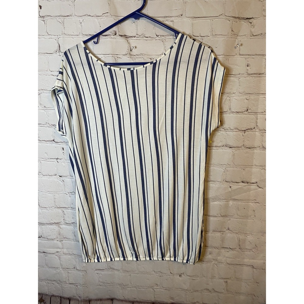 Women's light blue striped short sleeve blouse Medium